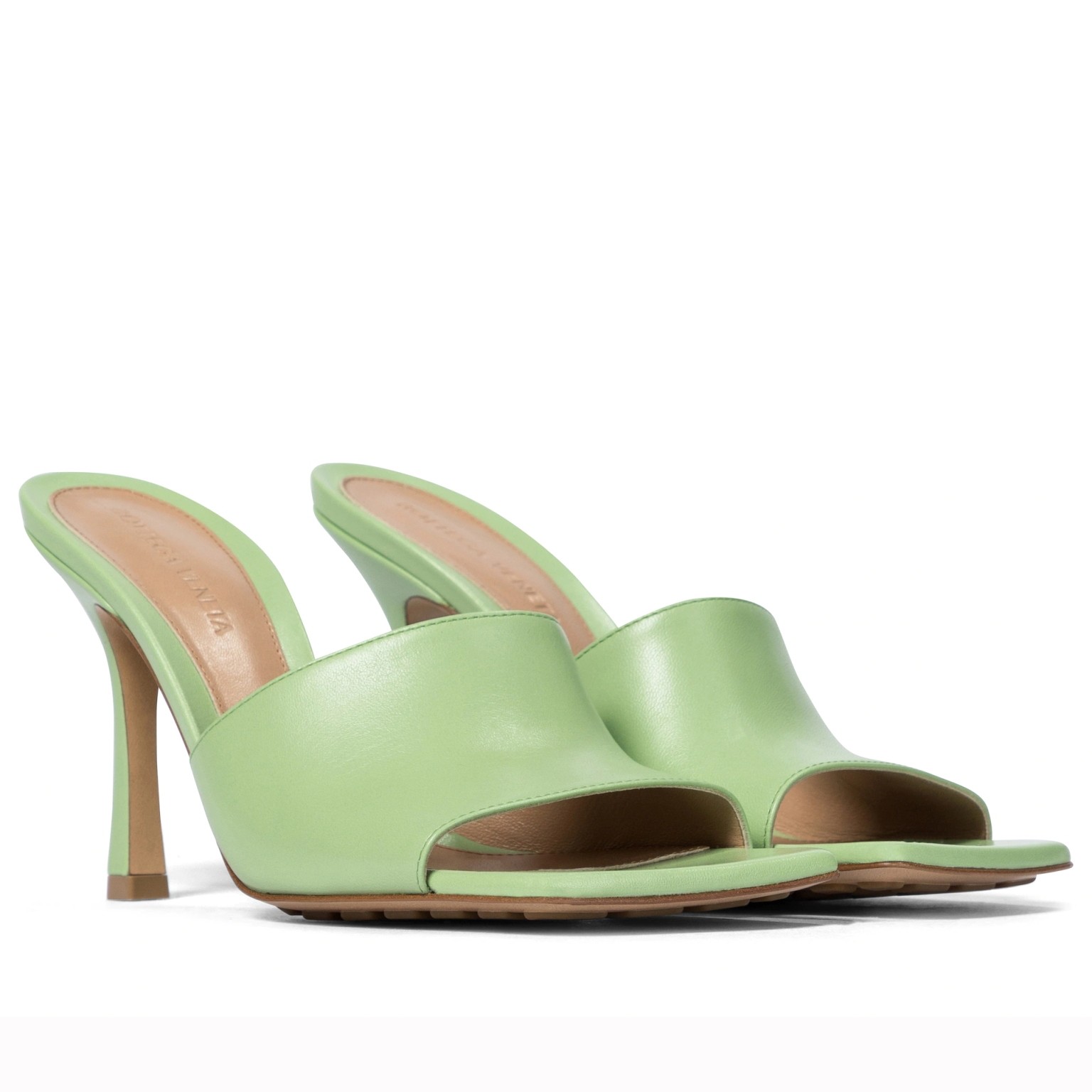 bo*te*ga Ve*ne*ta stretch mules 90mm in pistachio lambskin