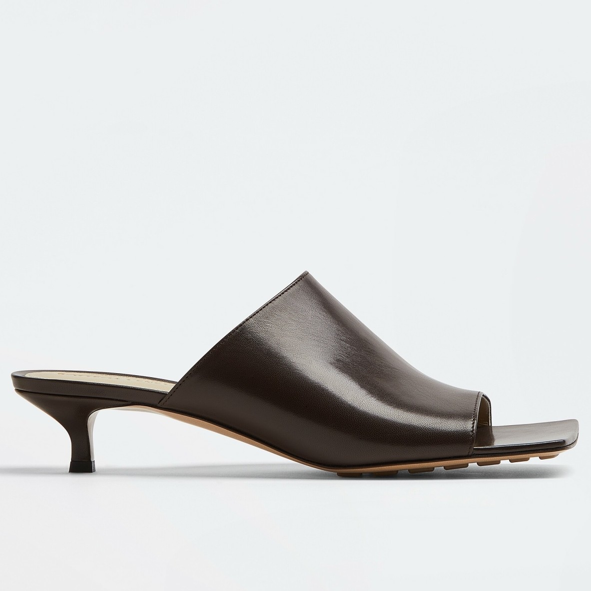 bo*te*ga Ve*ne*ta stretch mules 40mm in black lambskin