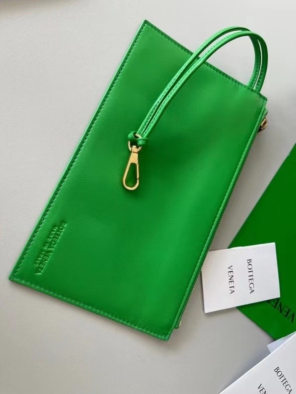 bo*te*ga Ve*ne*ta arco medium tote in raintree intrecciato lambskin
