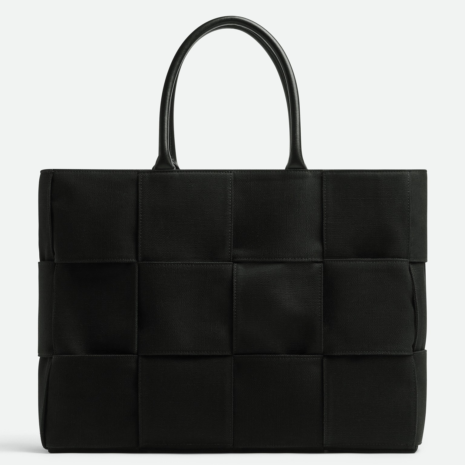 bo*te*ga Ve*ne*ta large arco tote bag in black intrecciato canvas