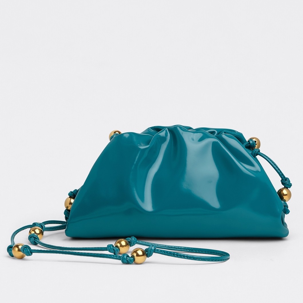 bo*te*ga Ve*ne*ta mini pouch in blaster patent leather