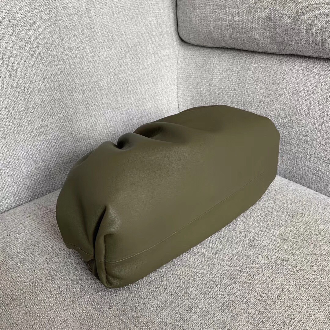 bo*te*ga Ve*ne*ta the pouch clutch in mustard calfskin