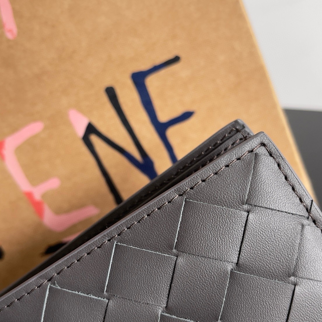 bo*te*ga Ve*ne*ta bi-fold wallet in fondant intrecciato calfskin
