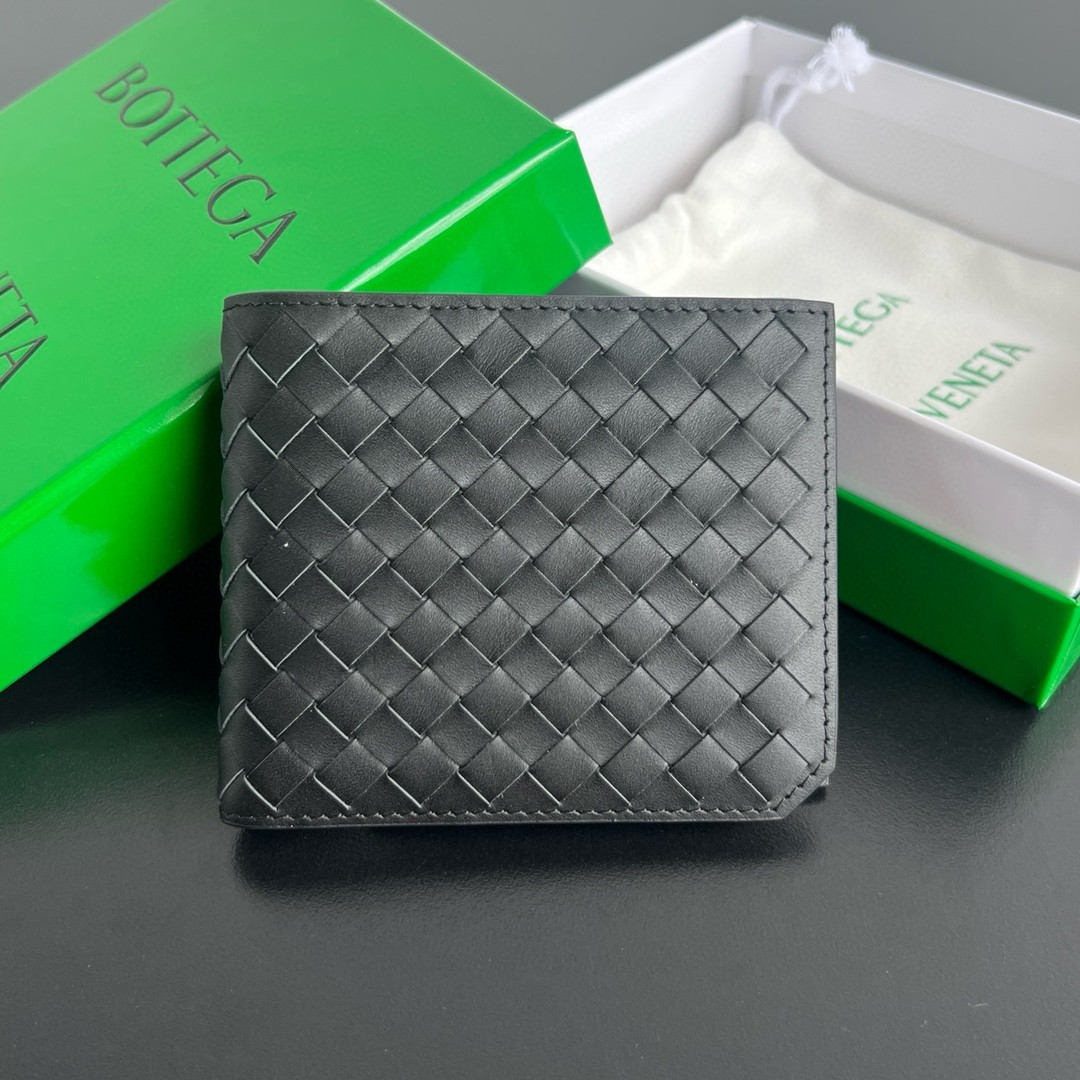 bo*te*ga Ve*ne*ta bi-fold wallet with coin purse in black intrecciato calfskin