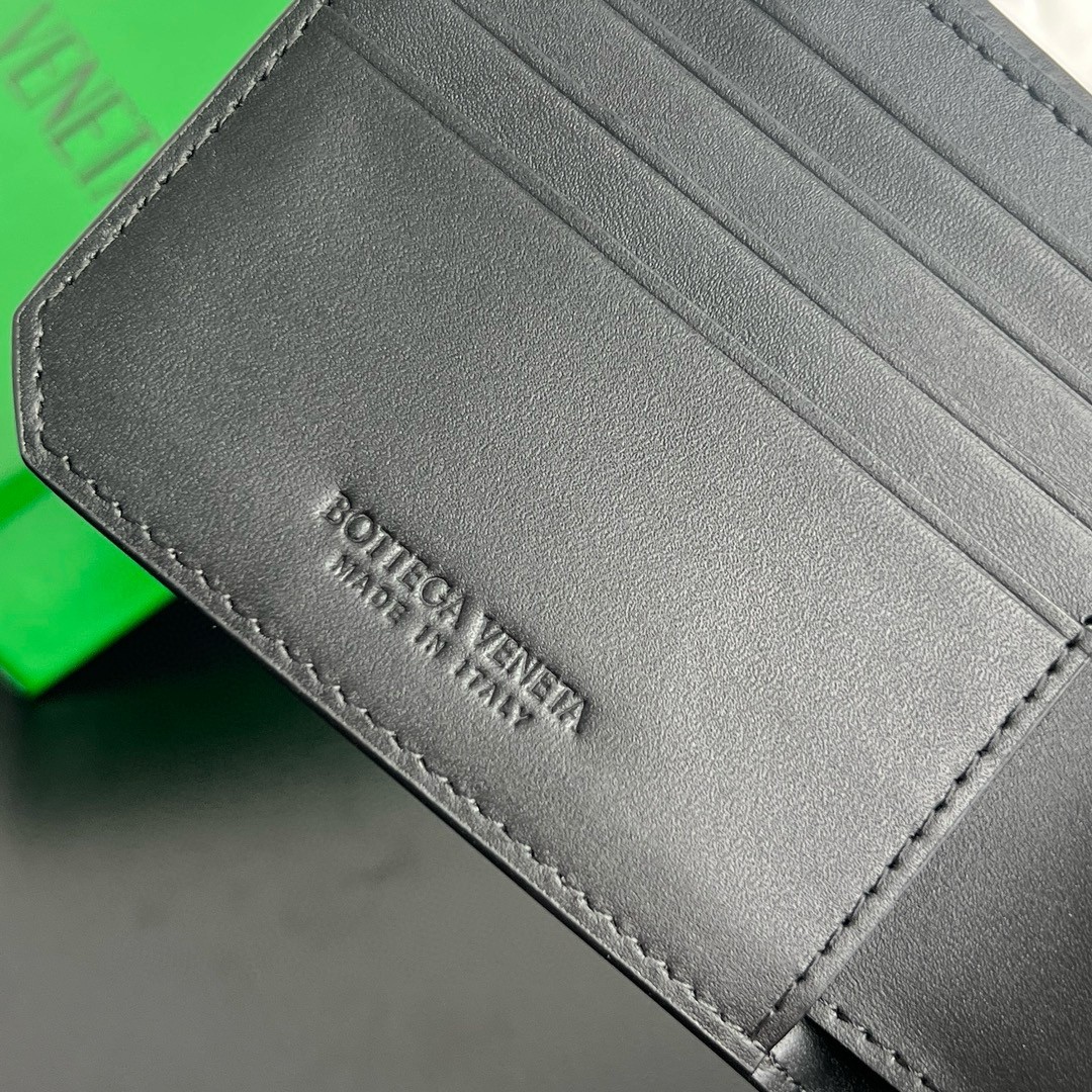 bo*te*ga Ve*ne*ta bi-fold wallet with coin purse in black intrecciato calfskin
