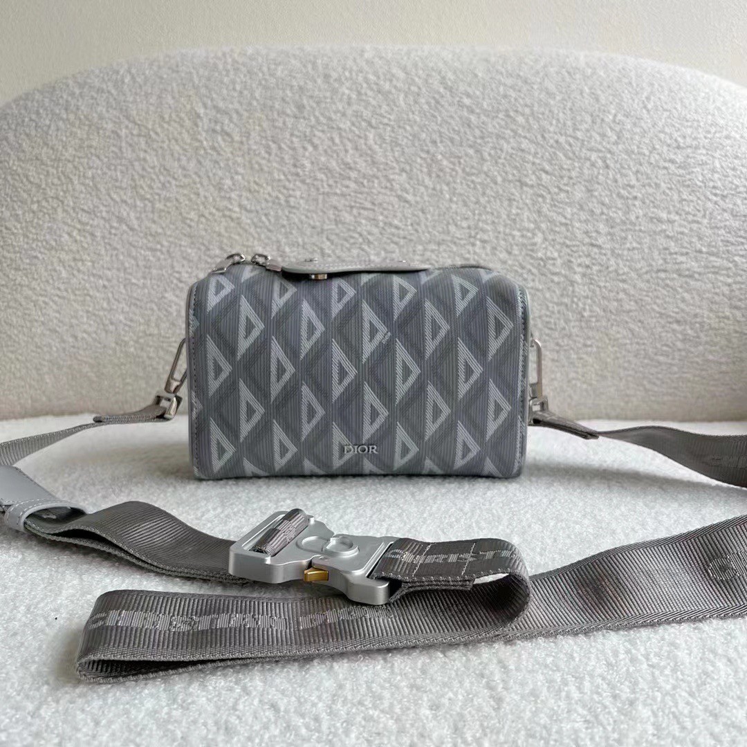 d*or lingot messenger bag in gray cd Di*m*nd canvas