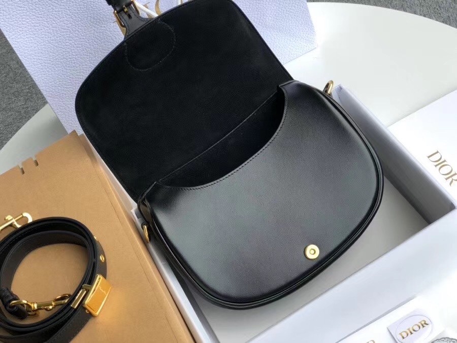 D*or medium bobby bag in black calfskin