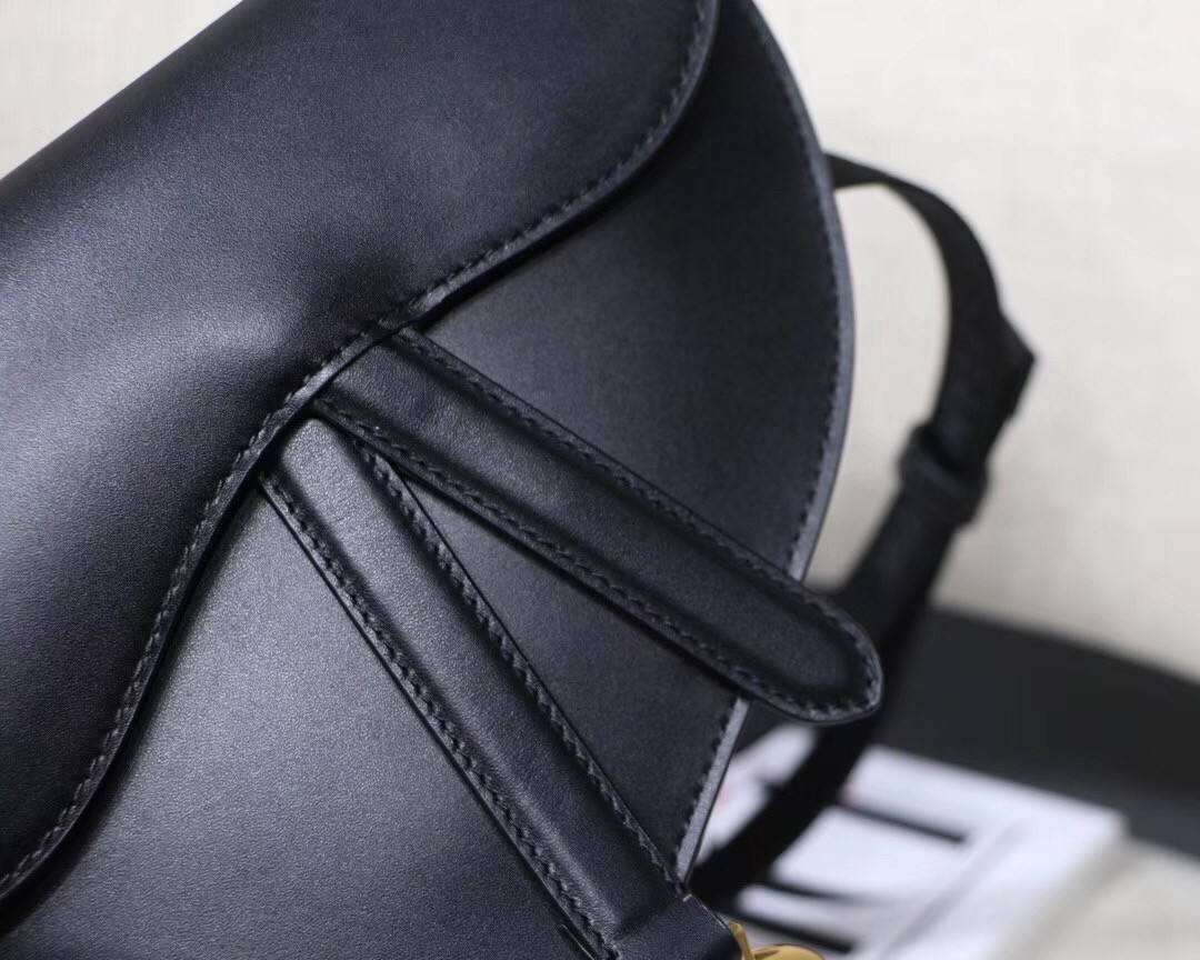 D*or saddle belt bag in black smooth calfskin