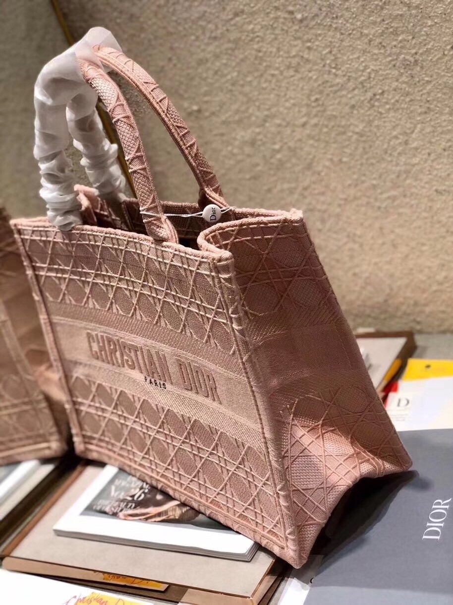 D*or small book tote bag in pink cannage embroidery