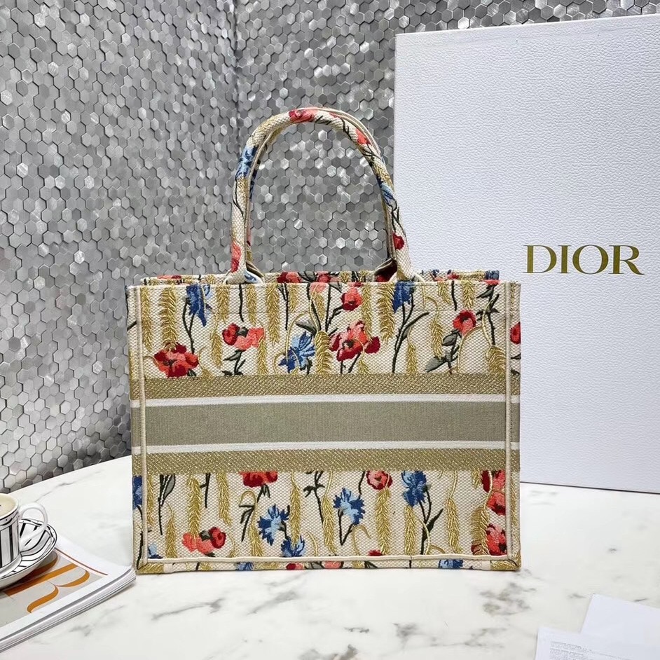 D*or small book tote in hibiscus metallic thread embroidery