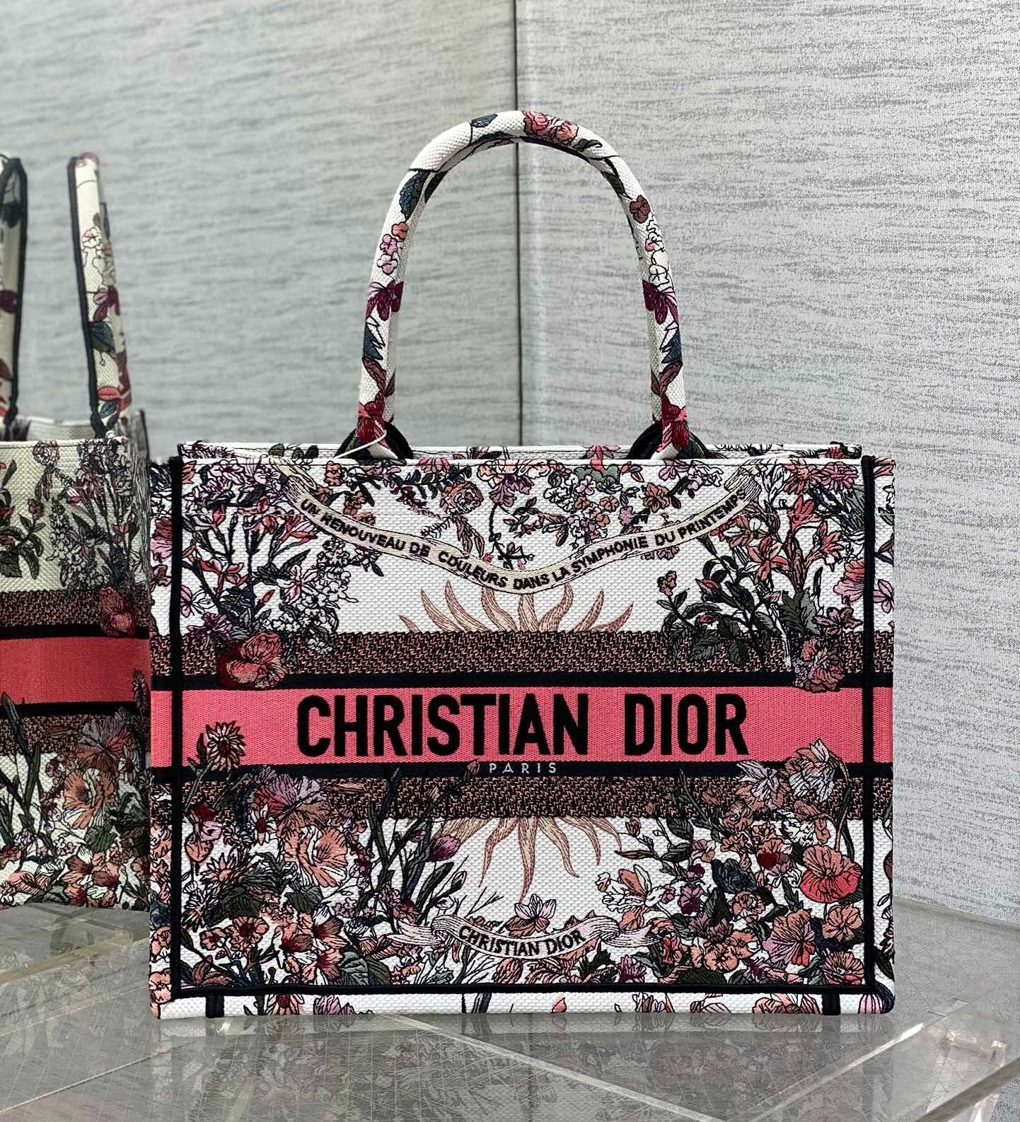D*or medium book tote bag in D*or 4 saisons printemps soleil embroidery