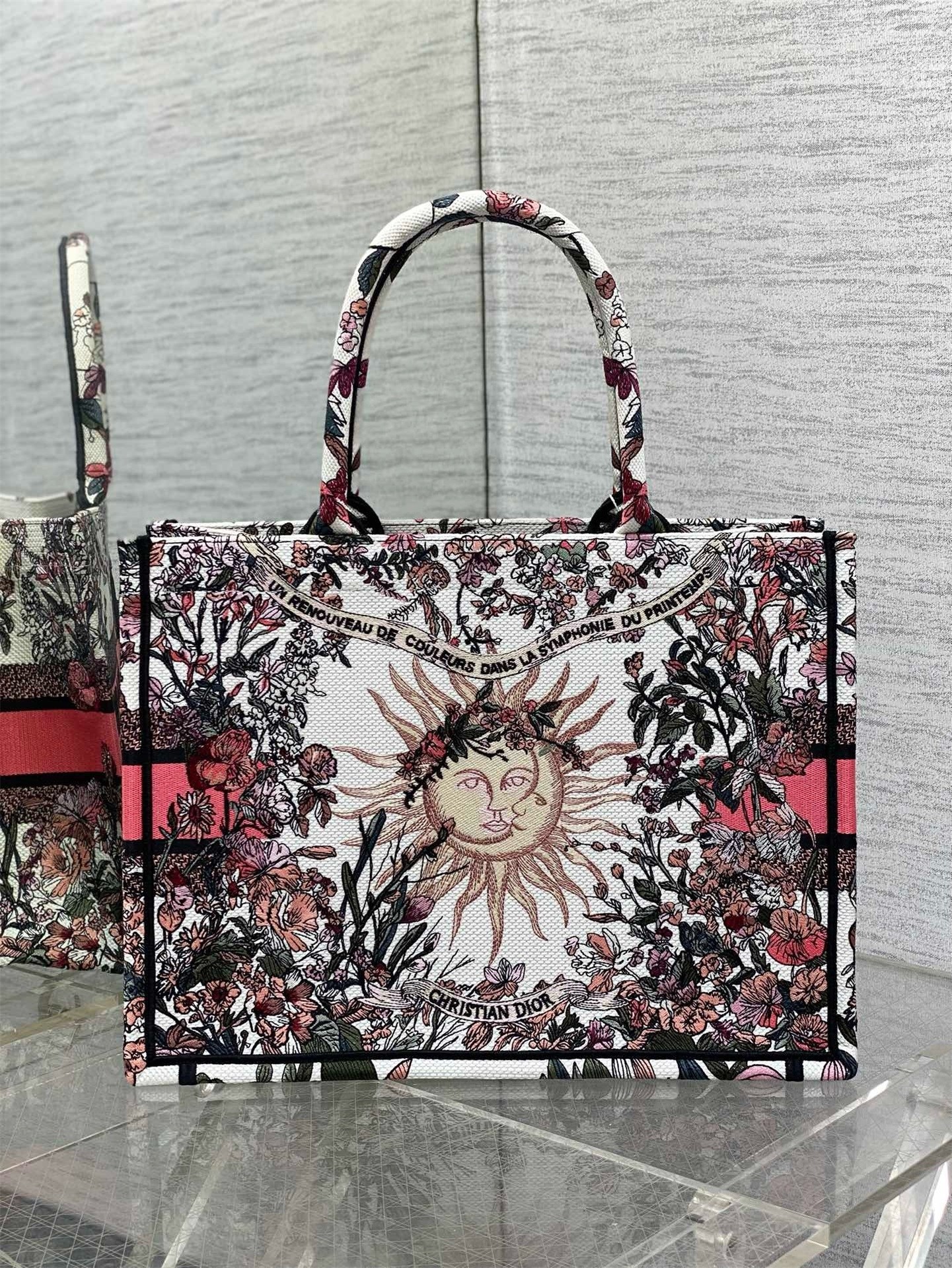 D*or medium book tote bag in D*or 4 saisons printemps soleil embroidery