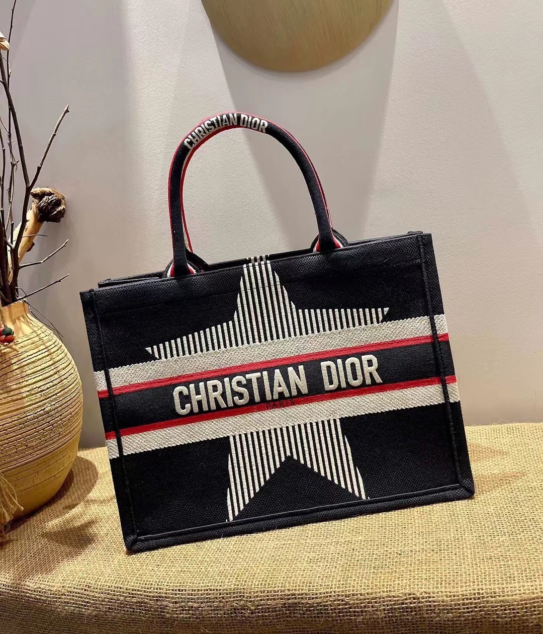 D*or D*oralps book tote in blue three-tone embroidery