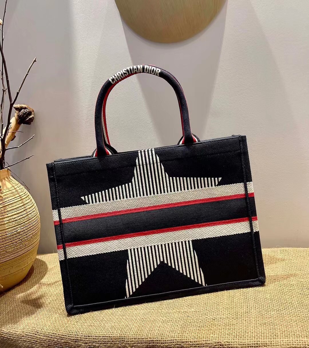 D*or D*oralps book tote in blue three-tone embroidery
