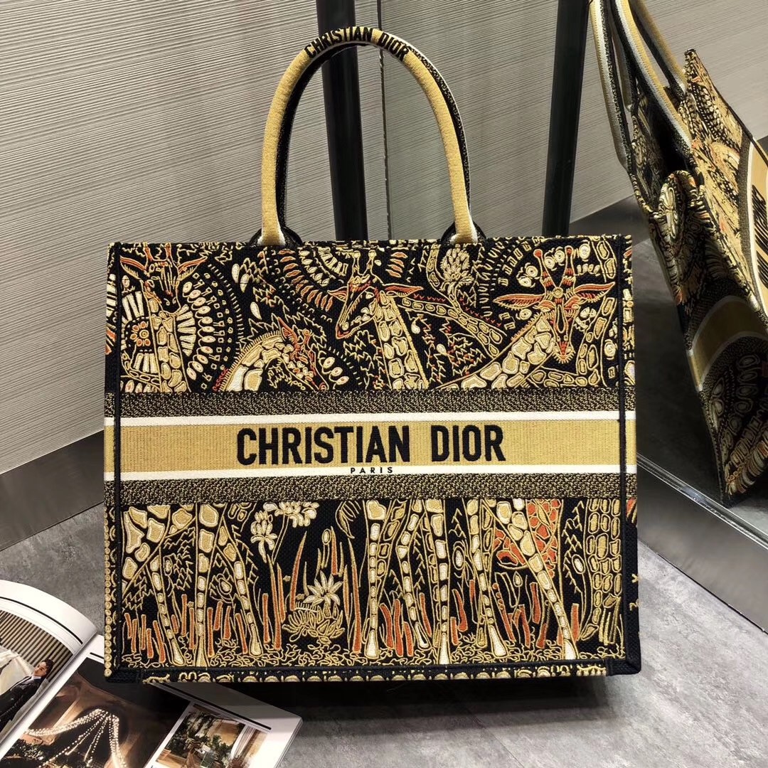 D*or book tote bag in yellow animals embroidered canvas