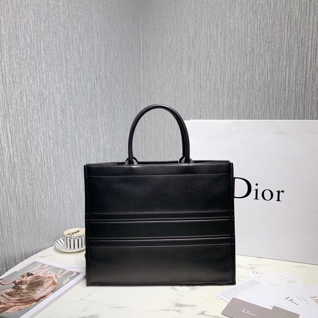 D*or book tote bag in black smooth calfskin