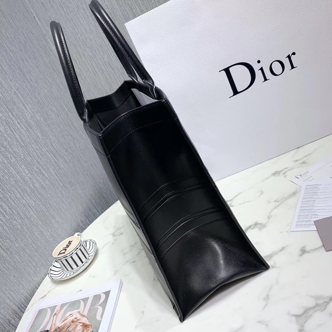 D*or book tote bag in black smooth calfskin