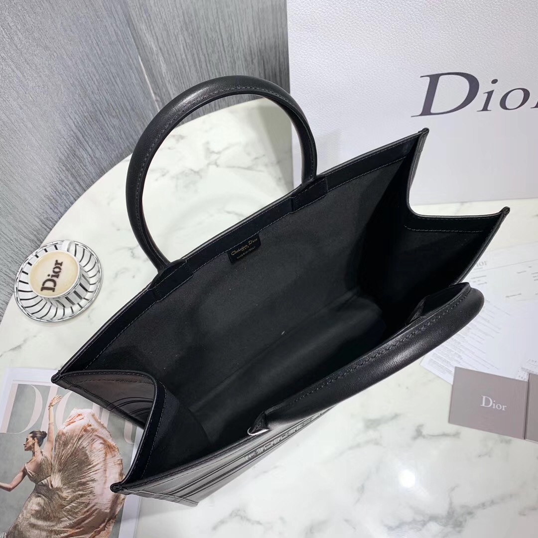 D*or book tote bag in black smooth calfskin