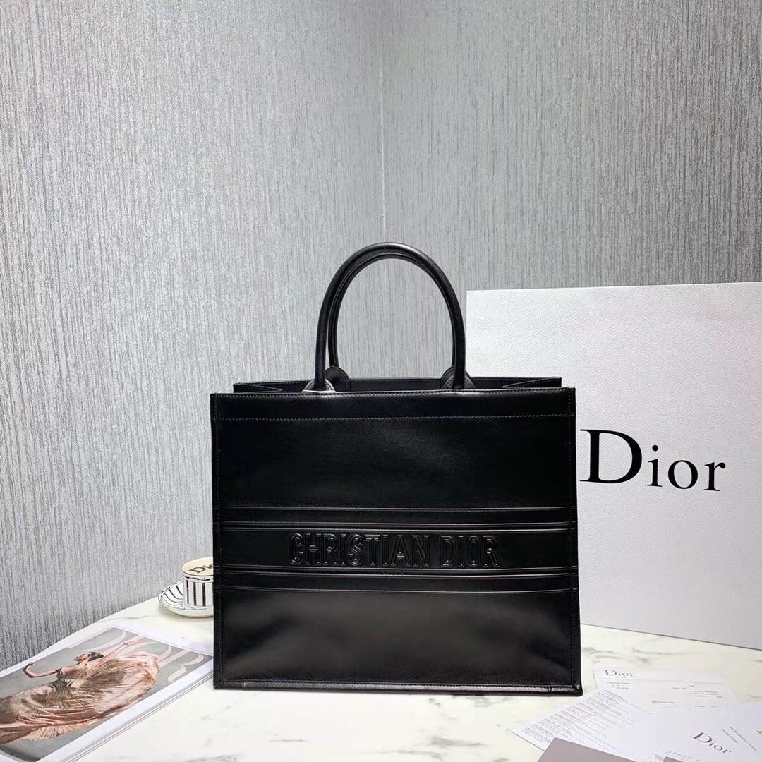 D*or book tote bag in black smooth calfskin