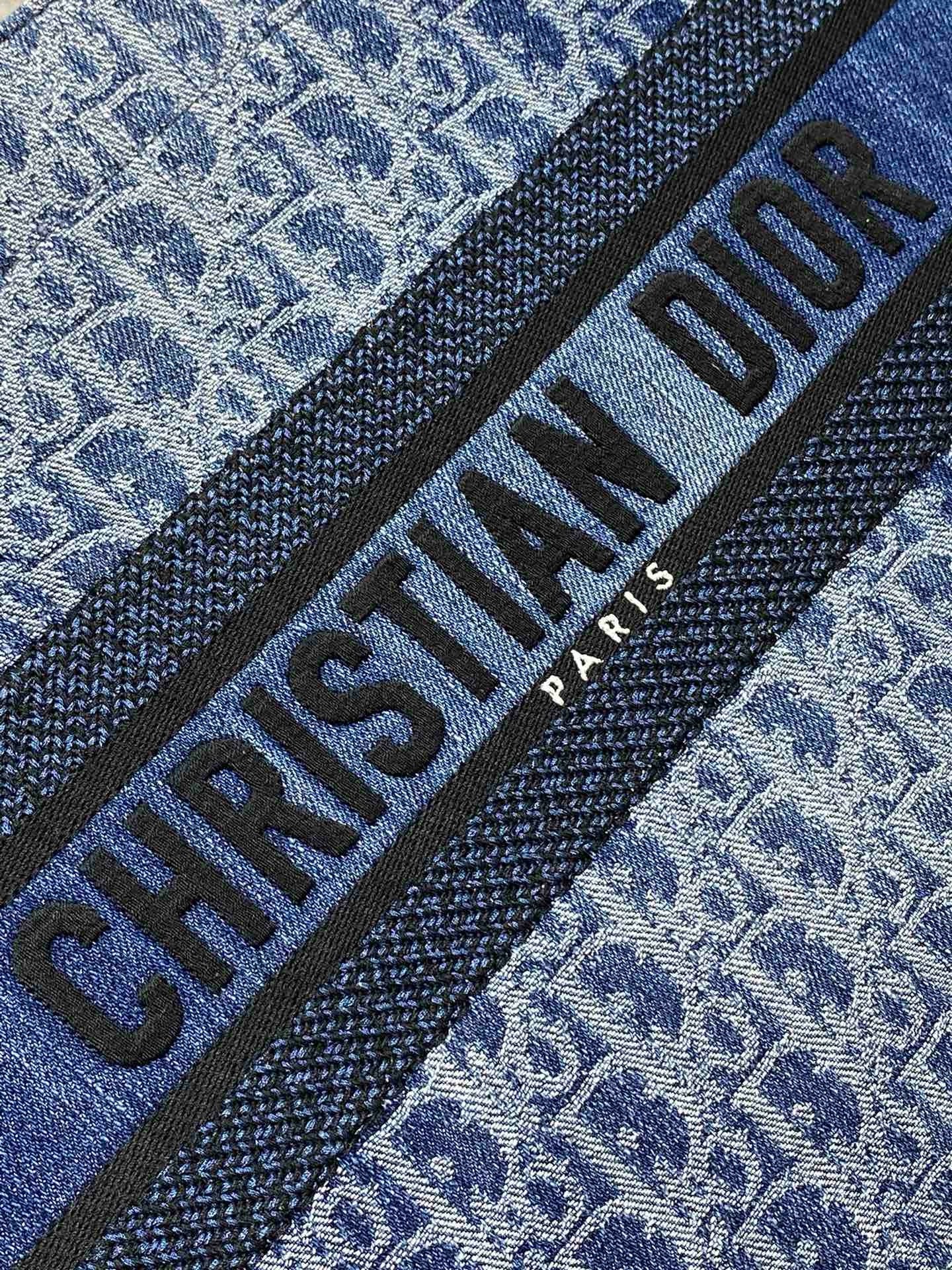 D*or large book tote bag in blue denim oblique jacquard