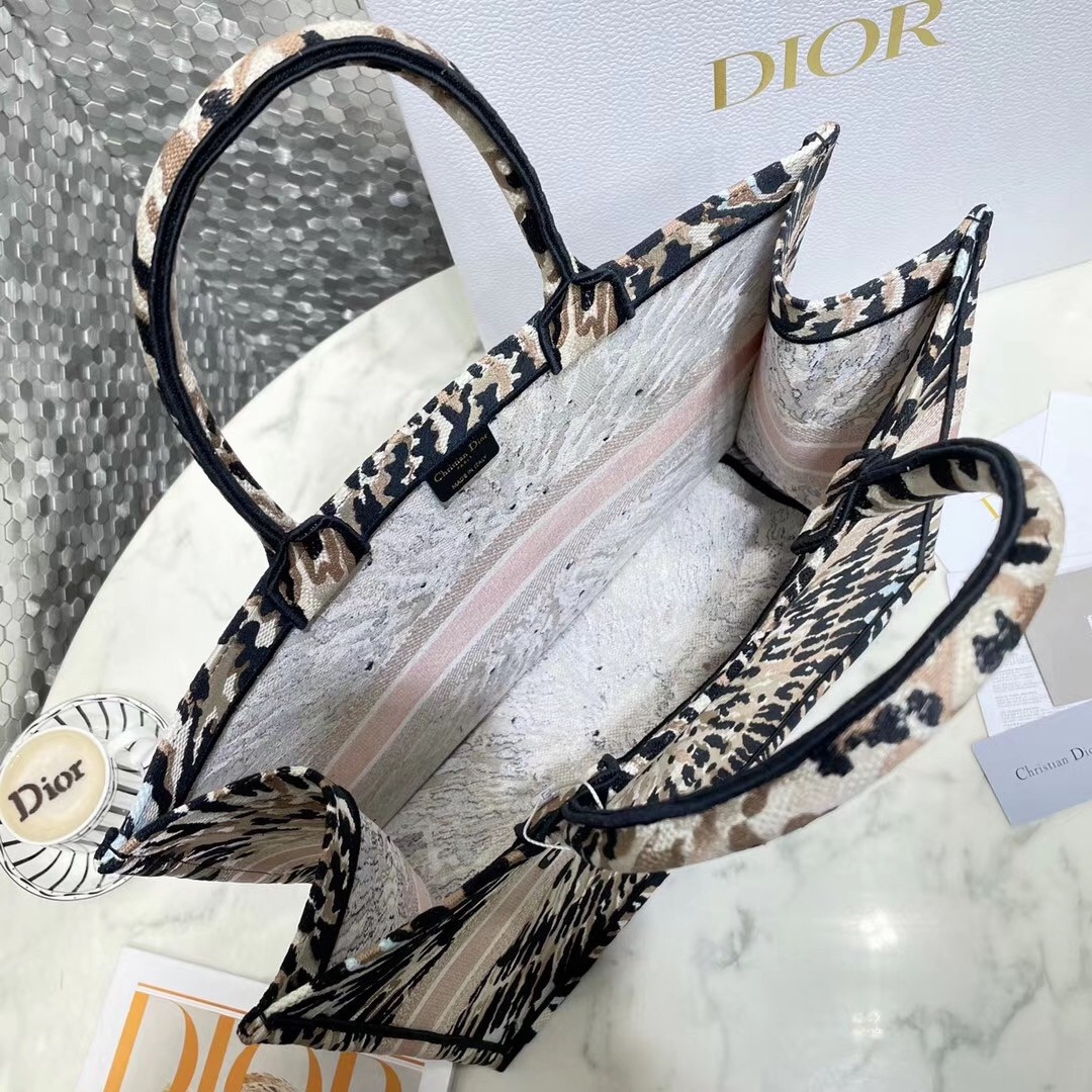 D*or book tote bag in multicolor tie embroidery