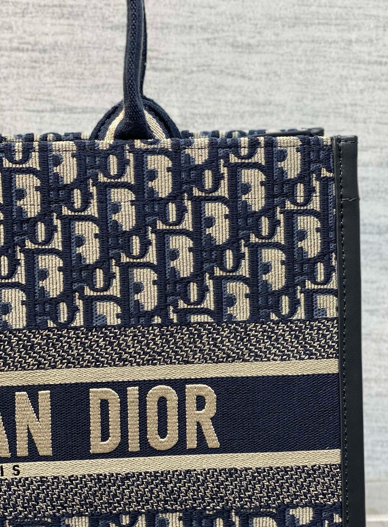 D*or medium book tote bag with strap in blue D*or oblique canvas