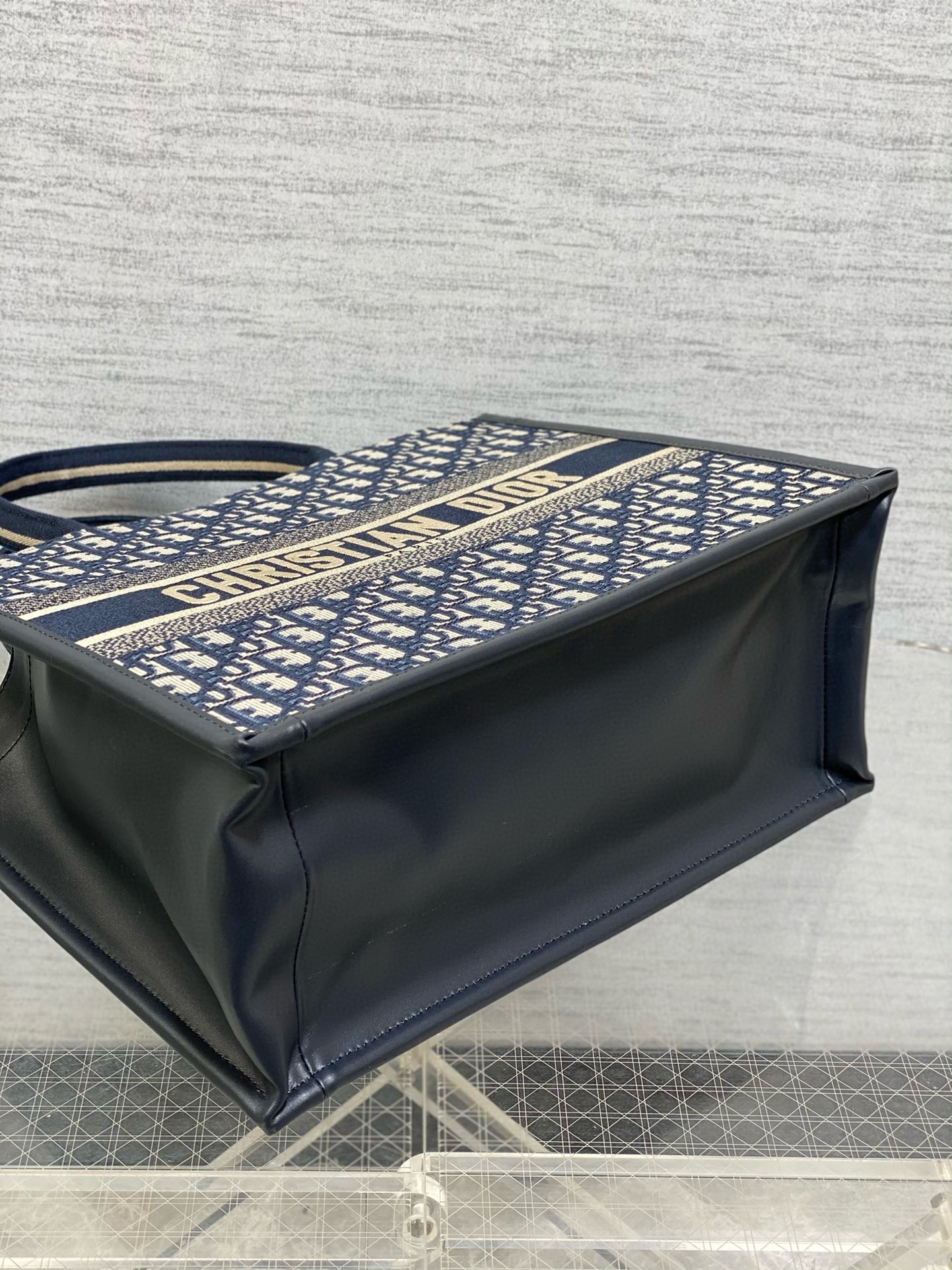 D*or medium book tote bag with strap in blue D*or oblique canvas