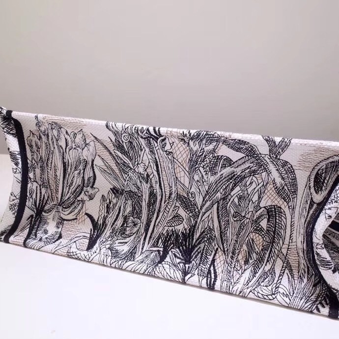 D*or book tote bag in toile de jouy carnivora motif