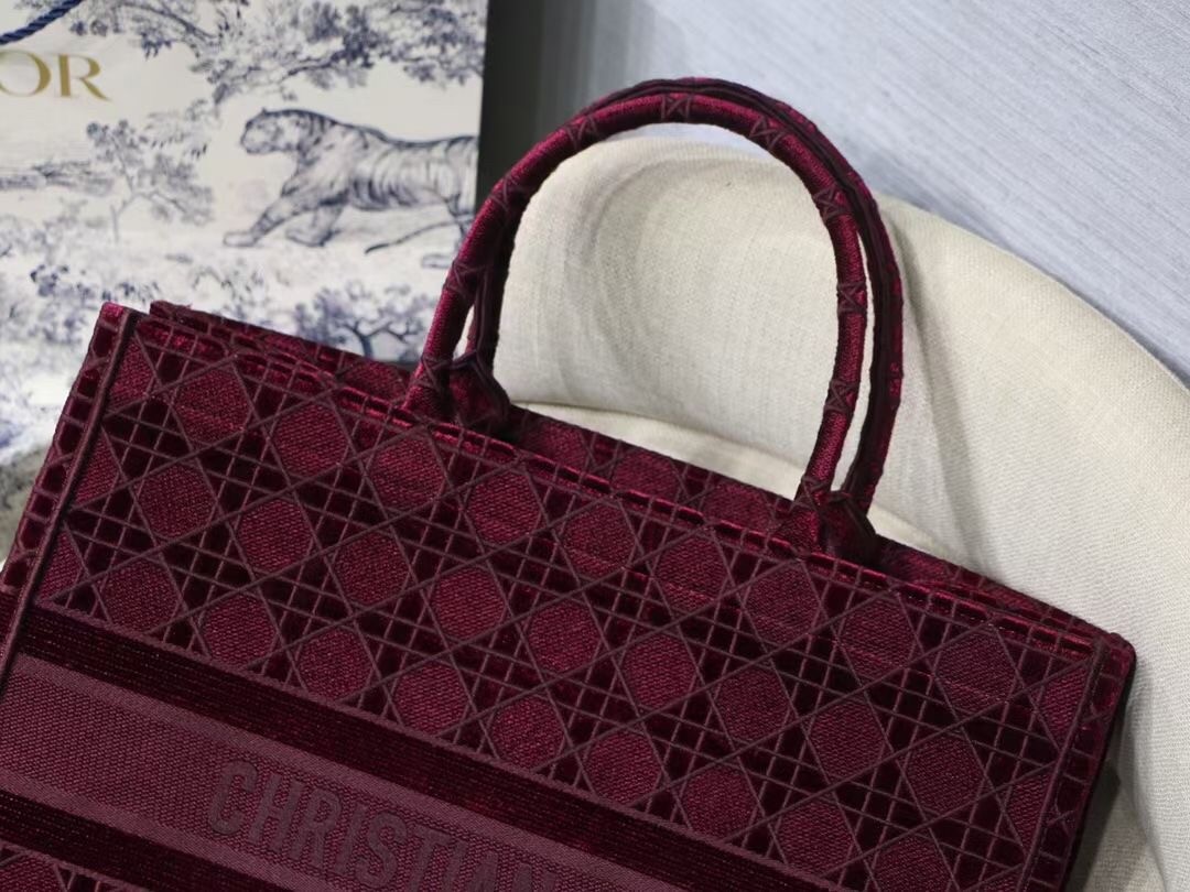 D*or book tote bag in bordeaux cannage embroidered velvet