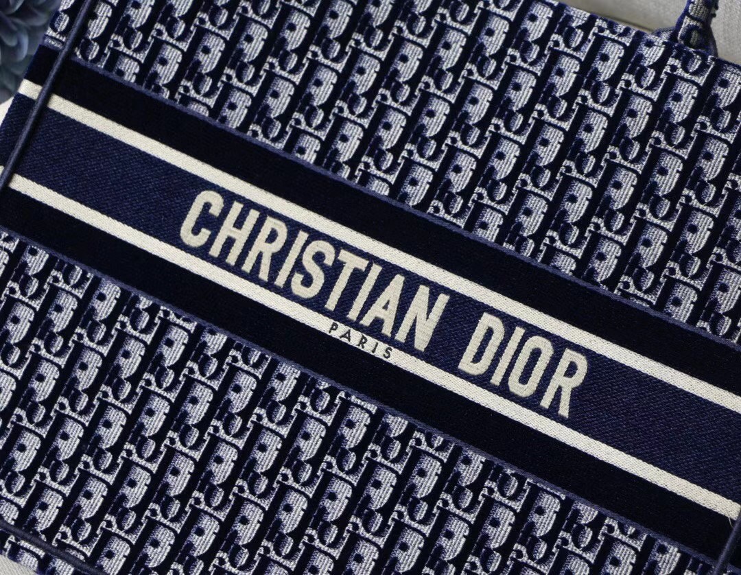 D*or large book tote in blue oblique embroidered velvet