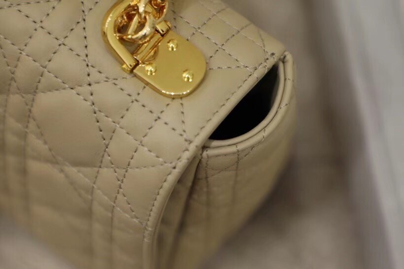 D*or caro medium bag in beige cannage calfskin