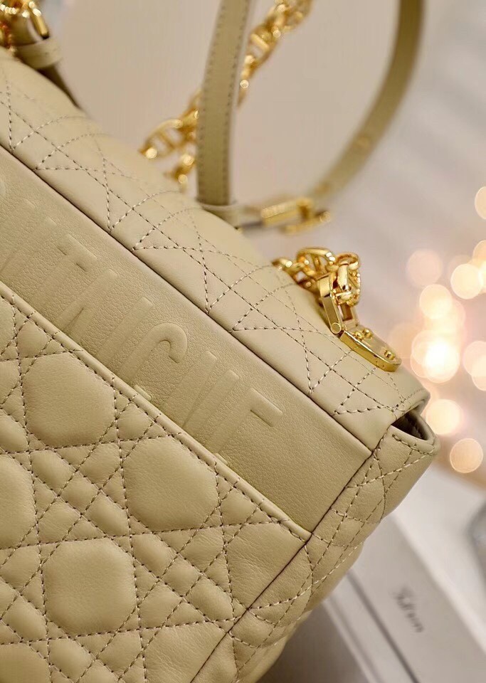 D*or caro medium bag in beige cannage calfskin