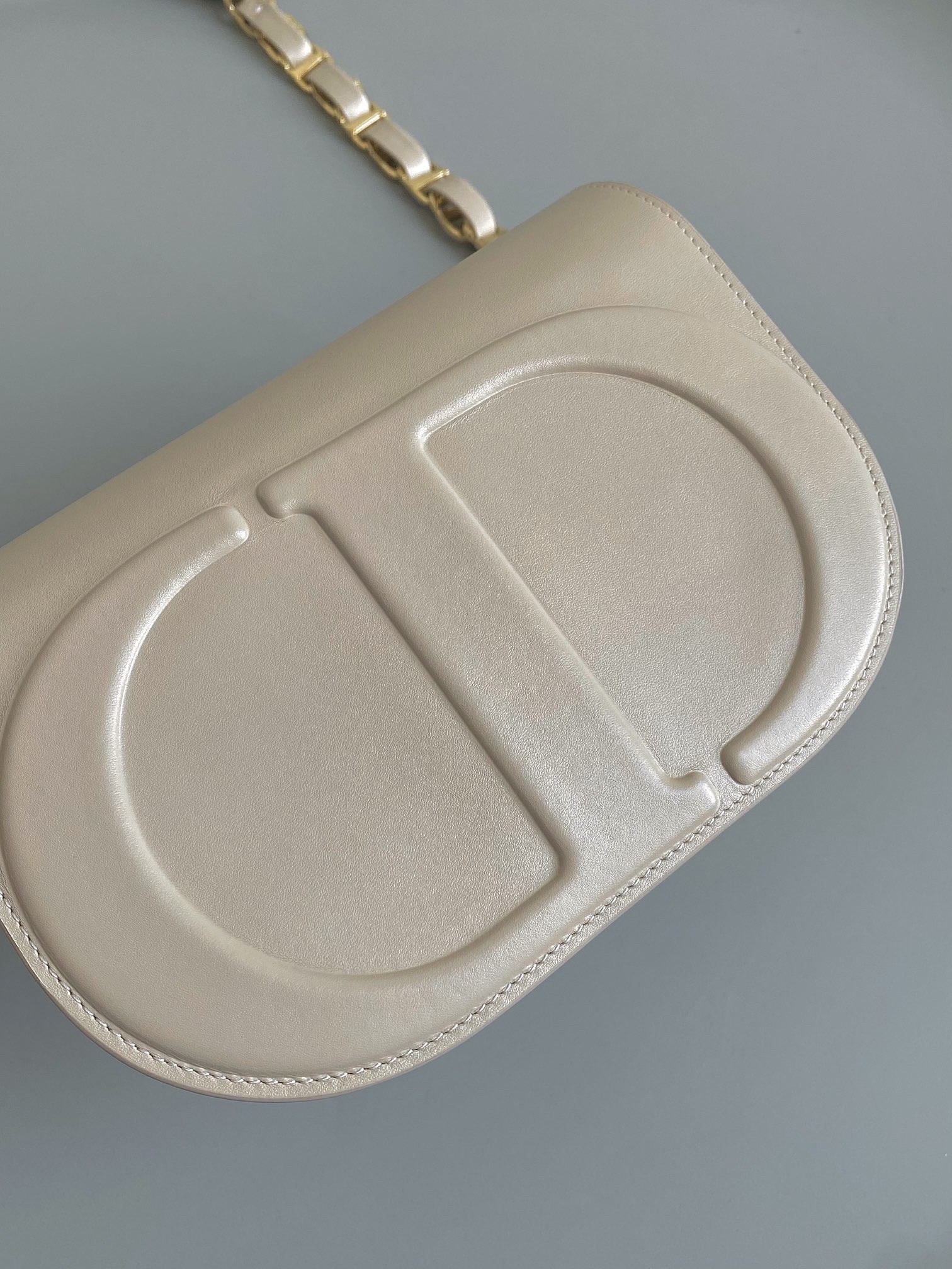 D*or cd signature chain bag in beige calfskin