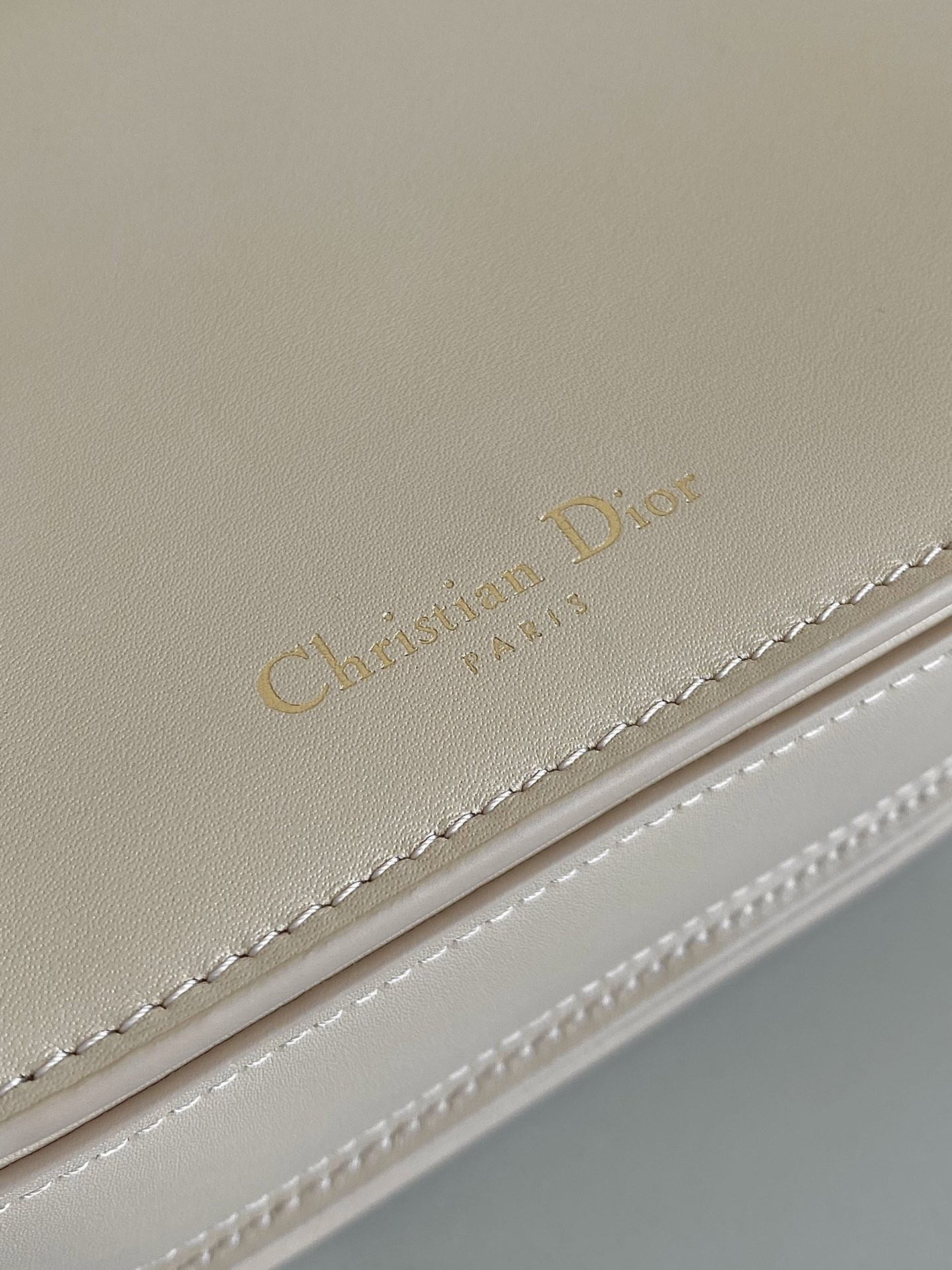 D*or cd signature chain bag in beige calfskin