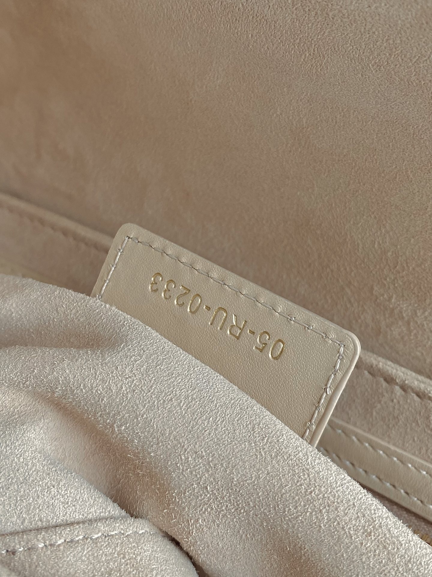 D*or cd signature chain bag in beige calfskin