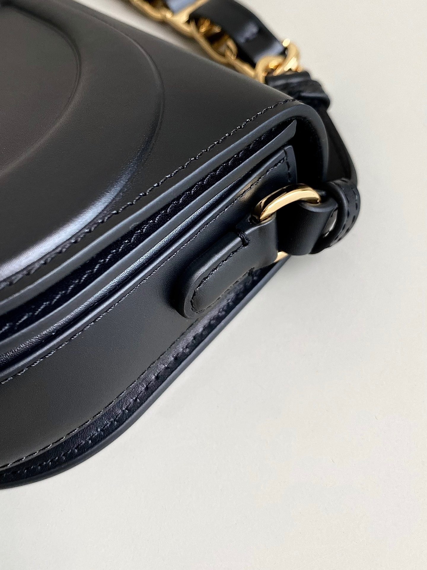 D*or cd signature chain bag in black calfskin