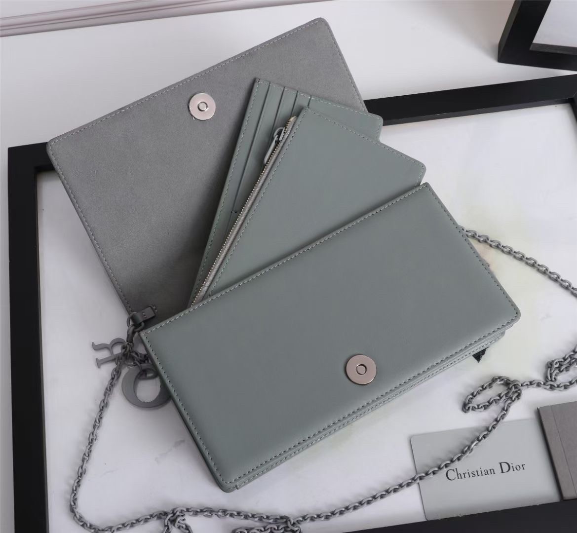 d*or lady d*or pouch in grey Di*m*nd calfskin