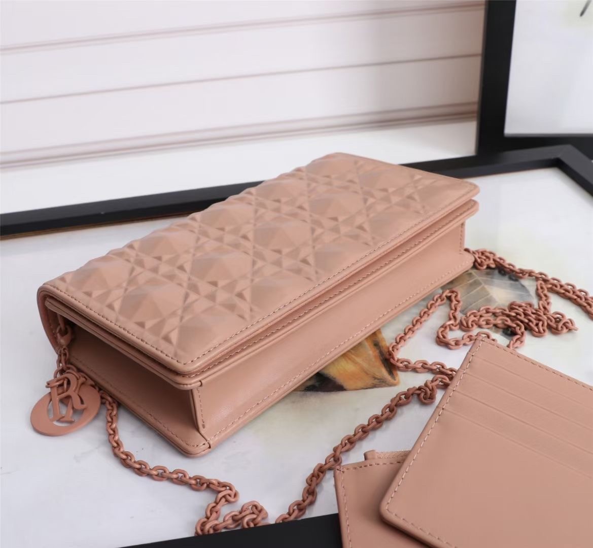d*or lady d*or pouch in poudre Di*m*nd calfskin