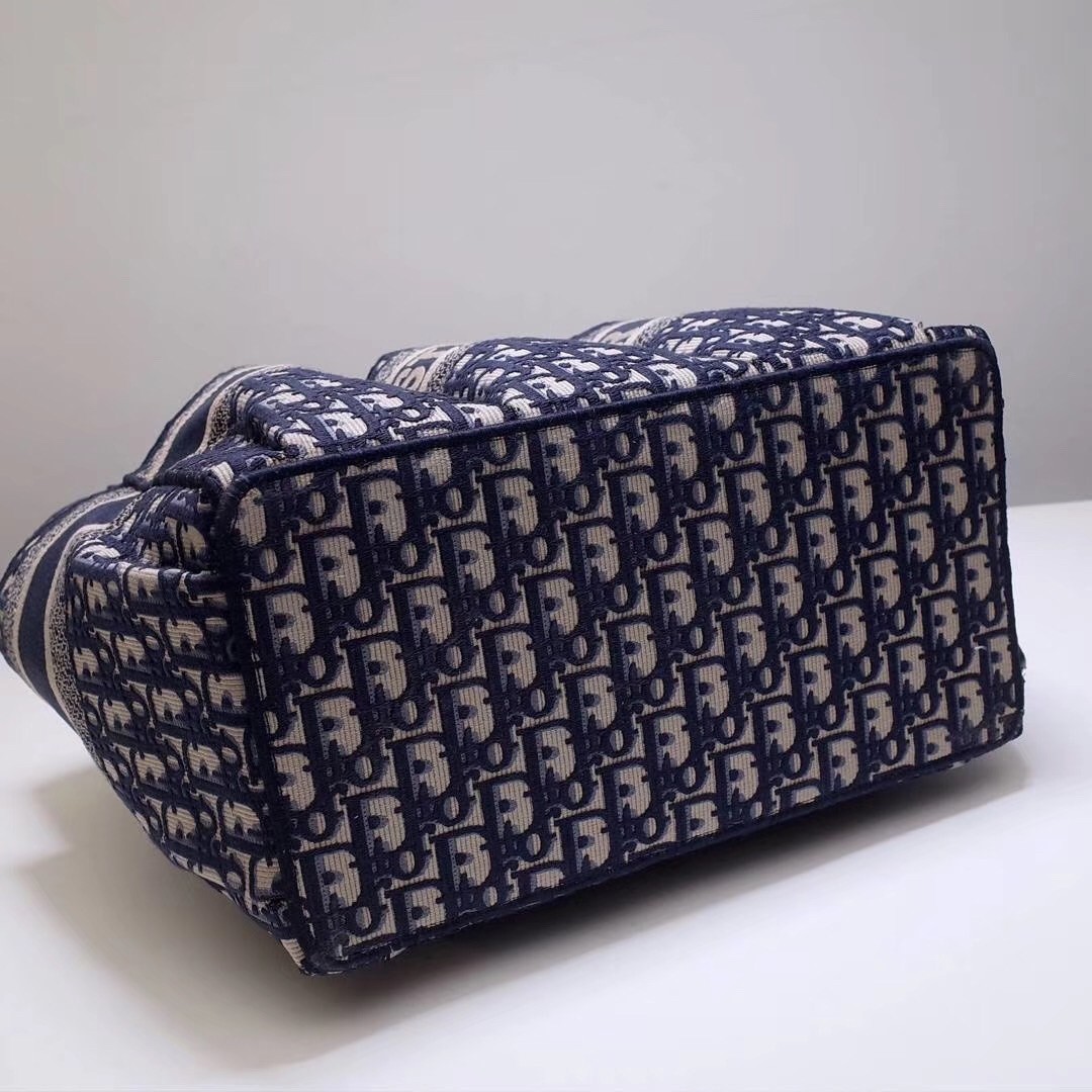 D*or catherine tote bag in blue D*or oblique canvas