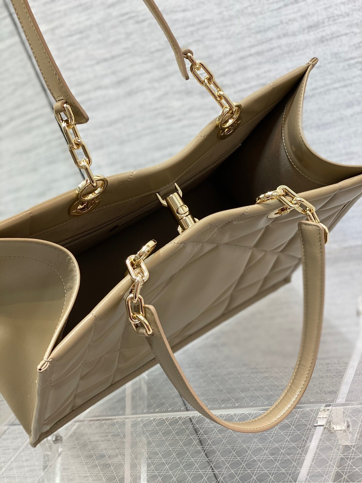 D*or medium essential tote bag in hazelnut archicannage calfskin