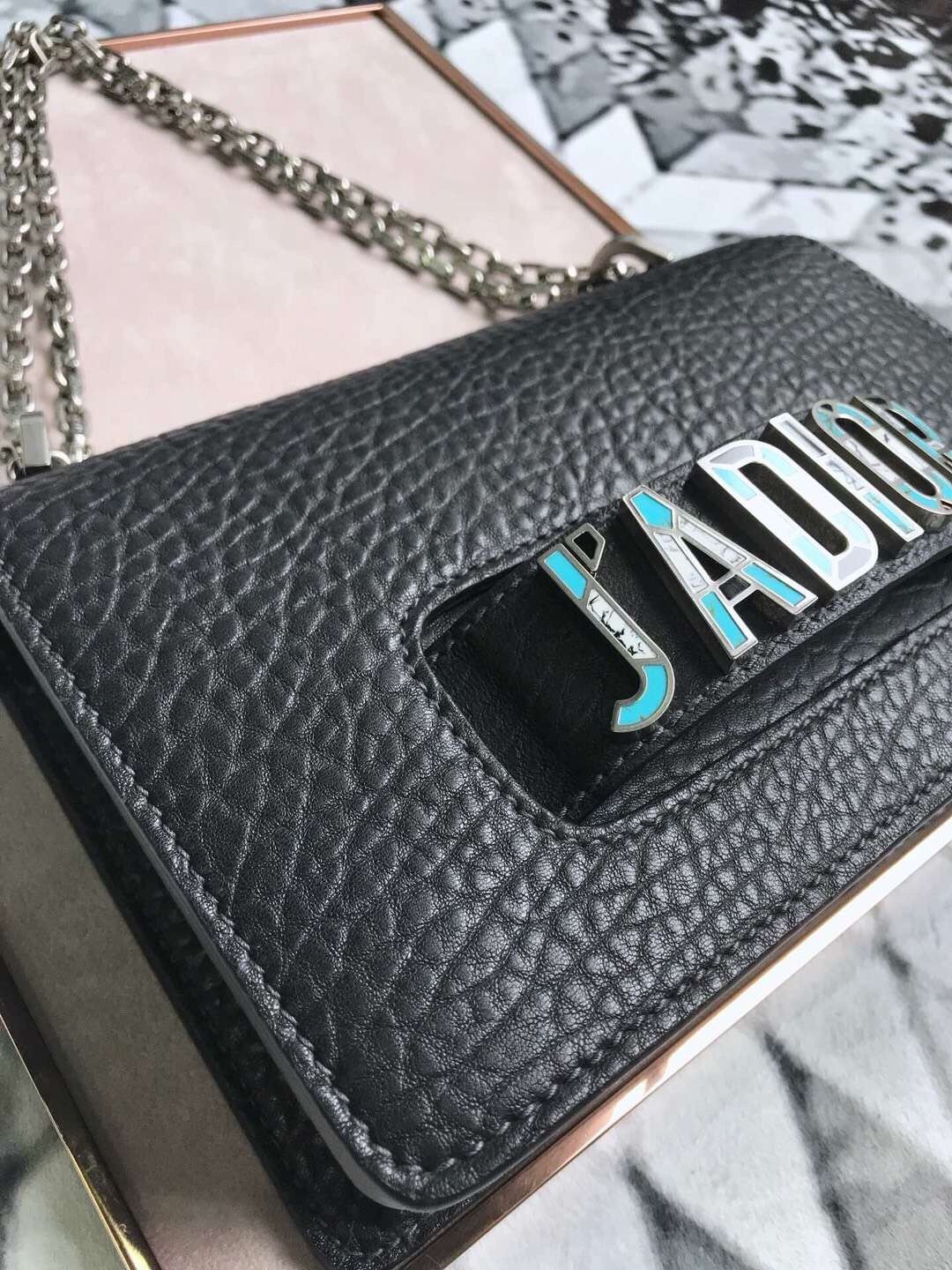D*or j