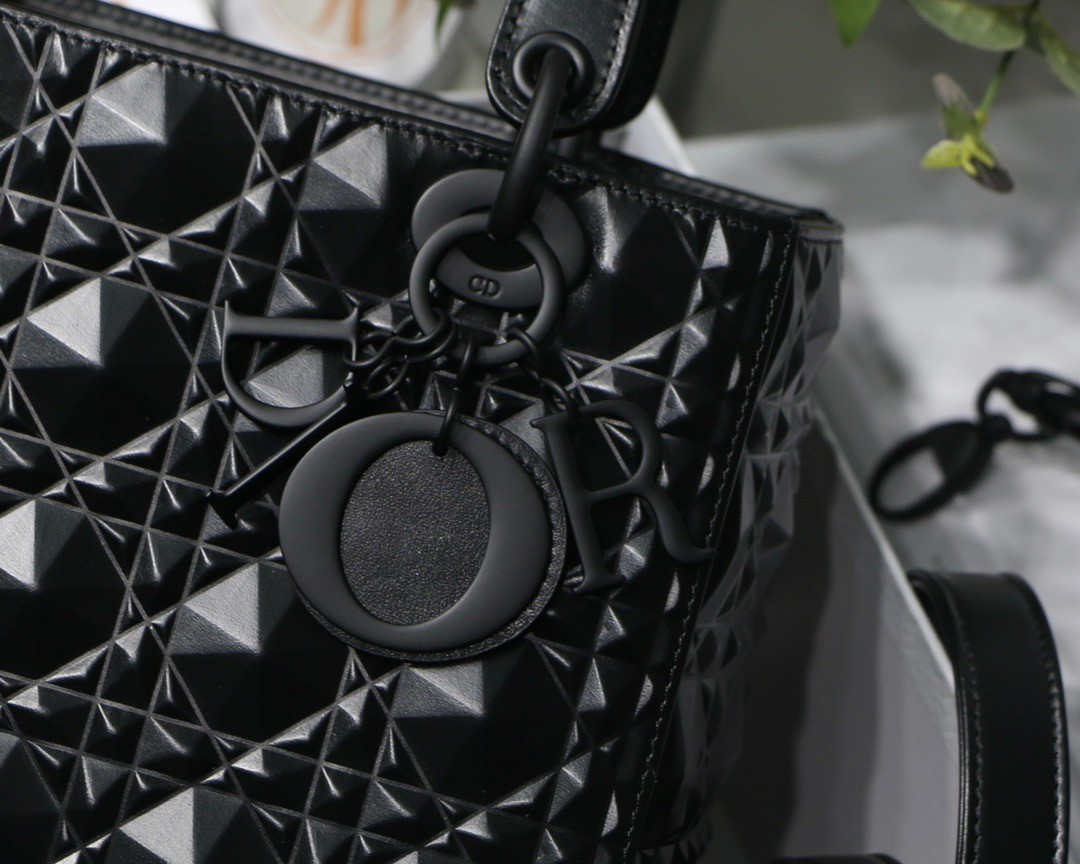 d*or medium lady d*or bag in black Di*m*nd calfskin