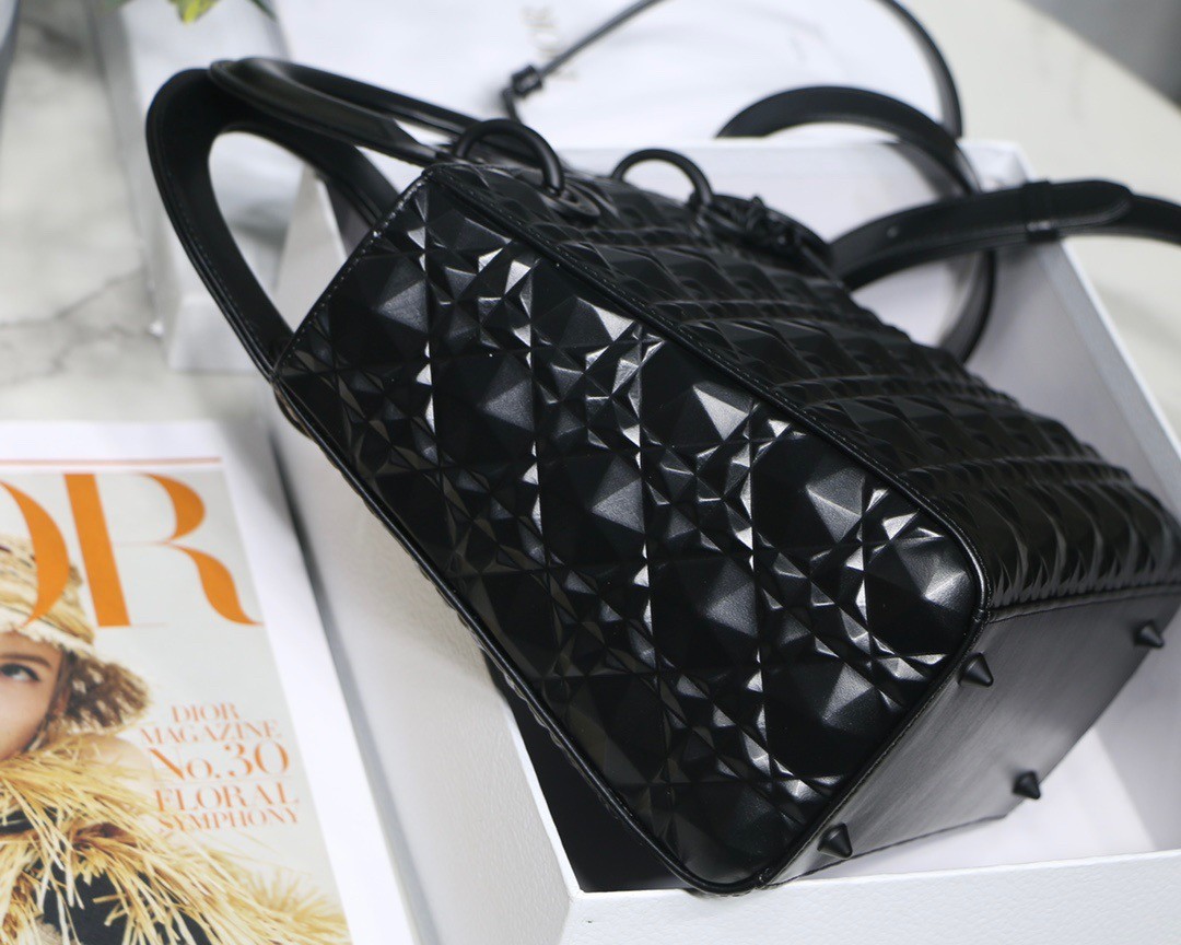 d*or medium lady d*or bag in black Di*m*nd calfskin