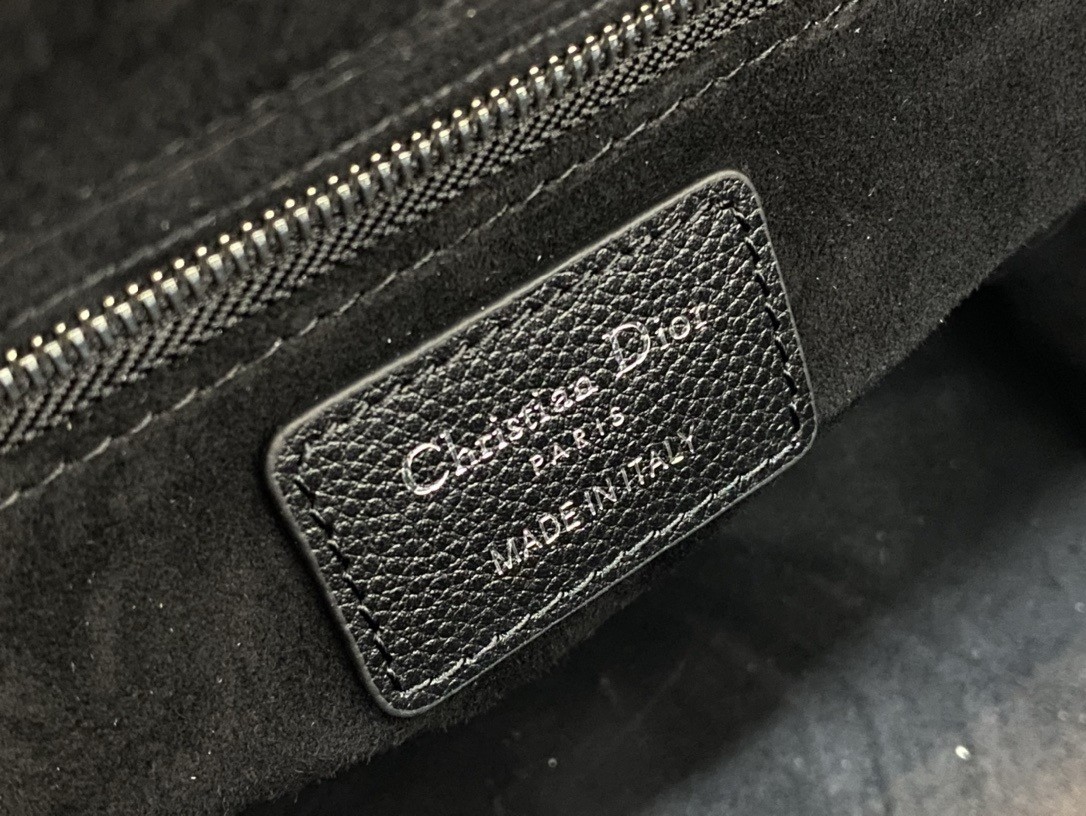 D*or lady D*or medium bag in black grained calfskin