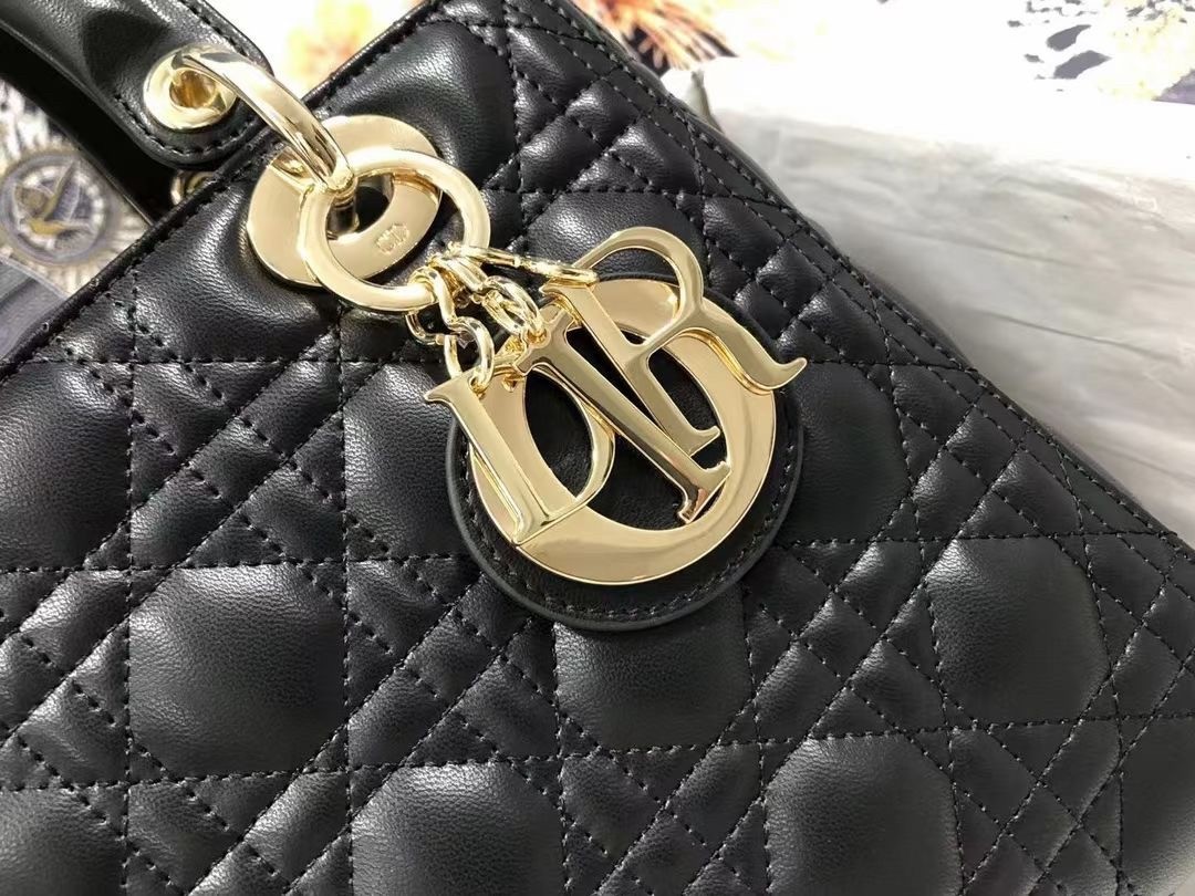 D*or medium lady D*or bag in black cannage lambskin