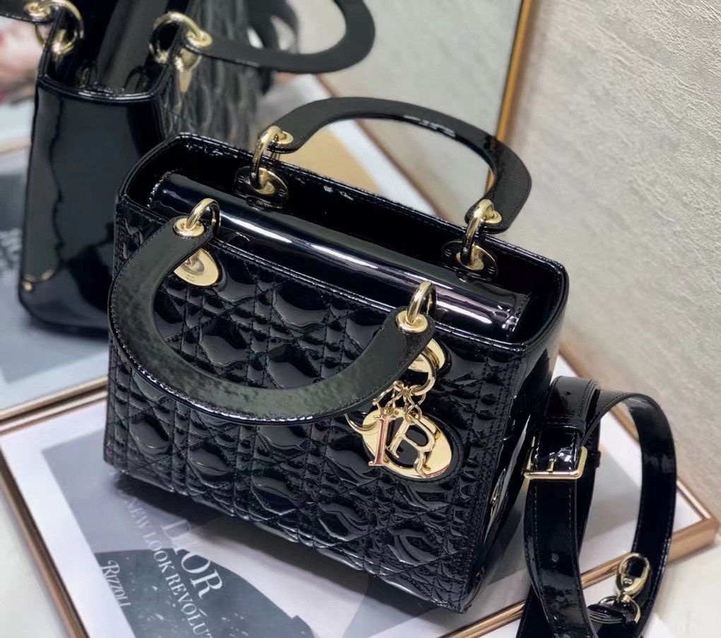 D*or medium lady D*or bag in black patent cannage calfskin