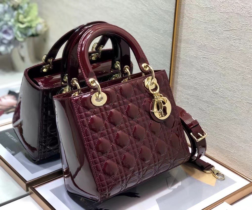 D*or medium lady D*or bag in red patent cannage calfskin