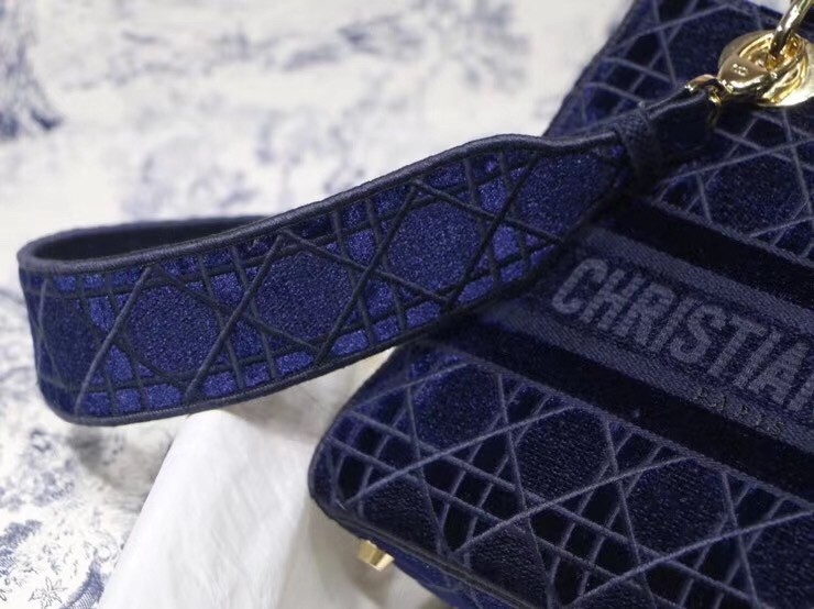 D*or medium lady d-lite bag in blue embroidered velvet