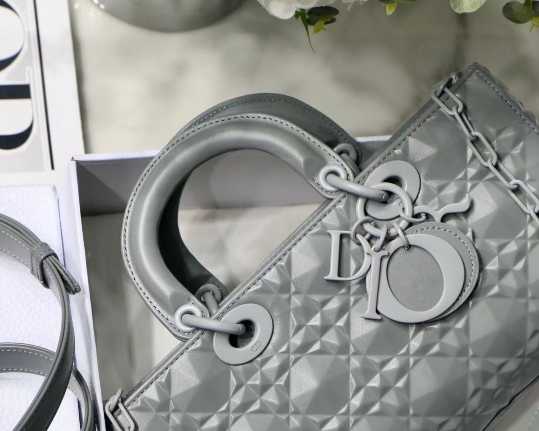 d*or lady d-joy bag in grey calfskin with Di*m*nd motif
