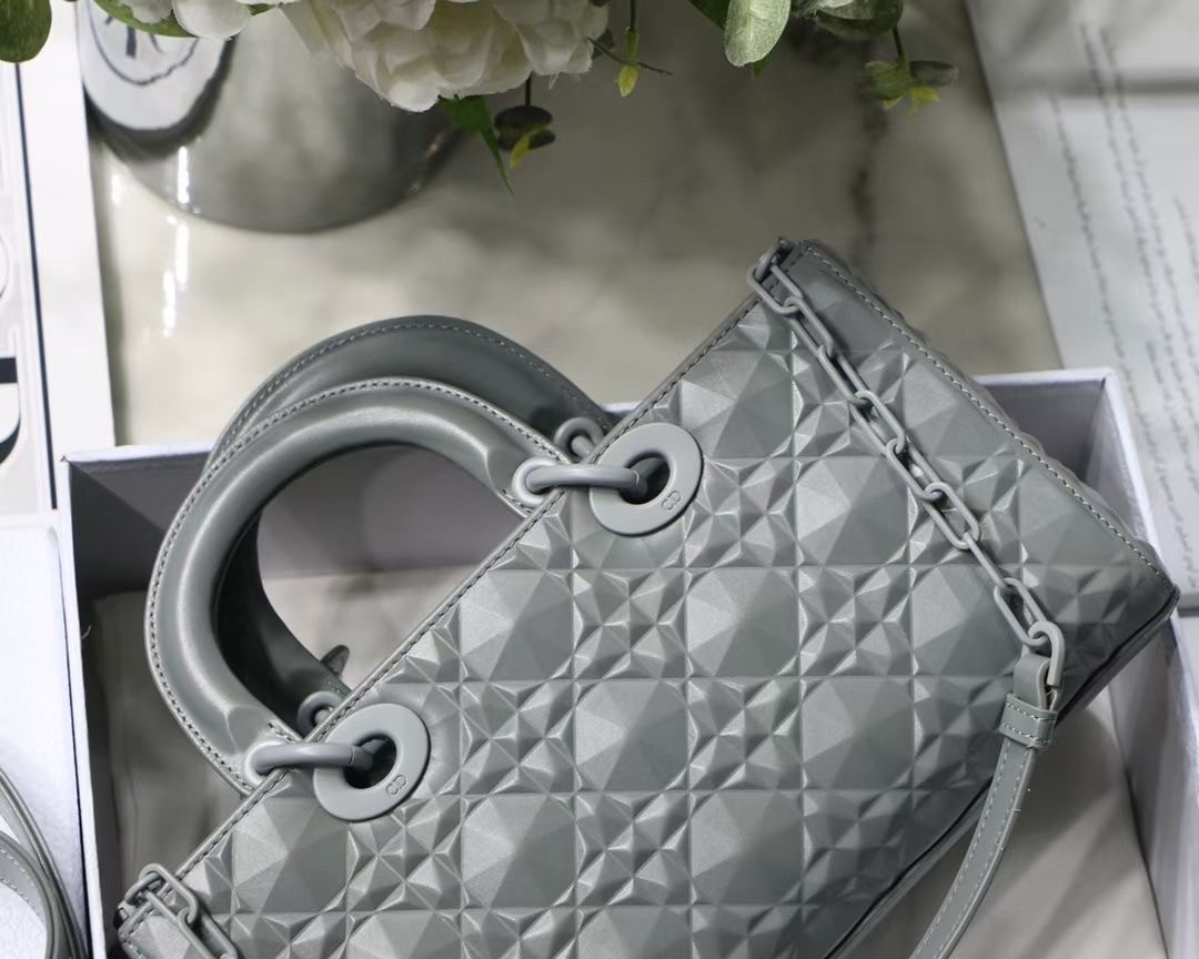 d*or lady d-joy bag in grey calfskin with Di*m*nd motif